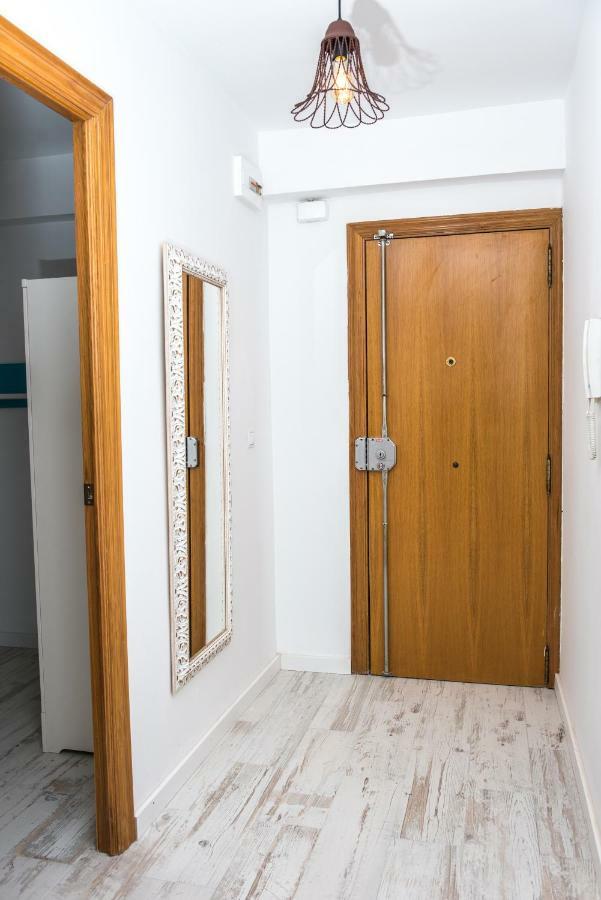 Laura Sea View Apartment บาเลนเซีย ภายนอก รูปภาพ
