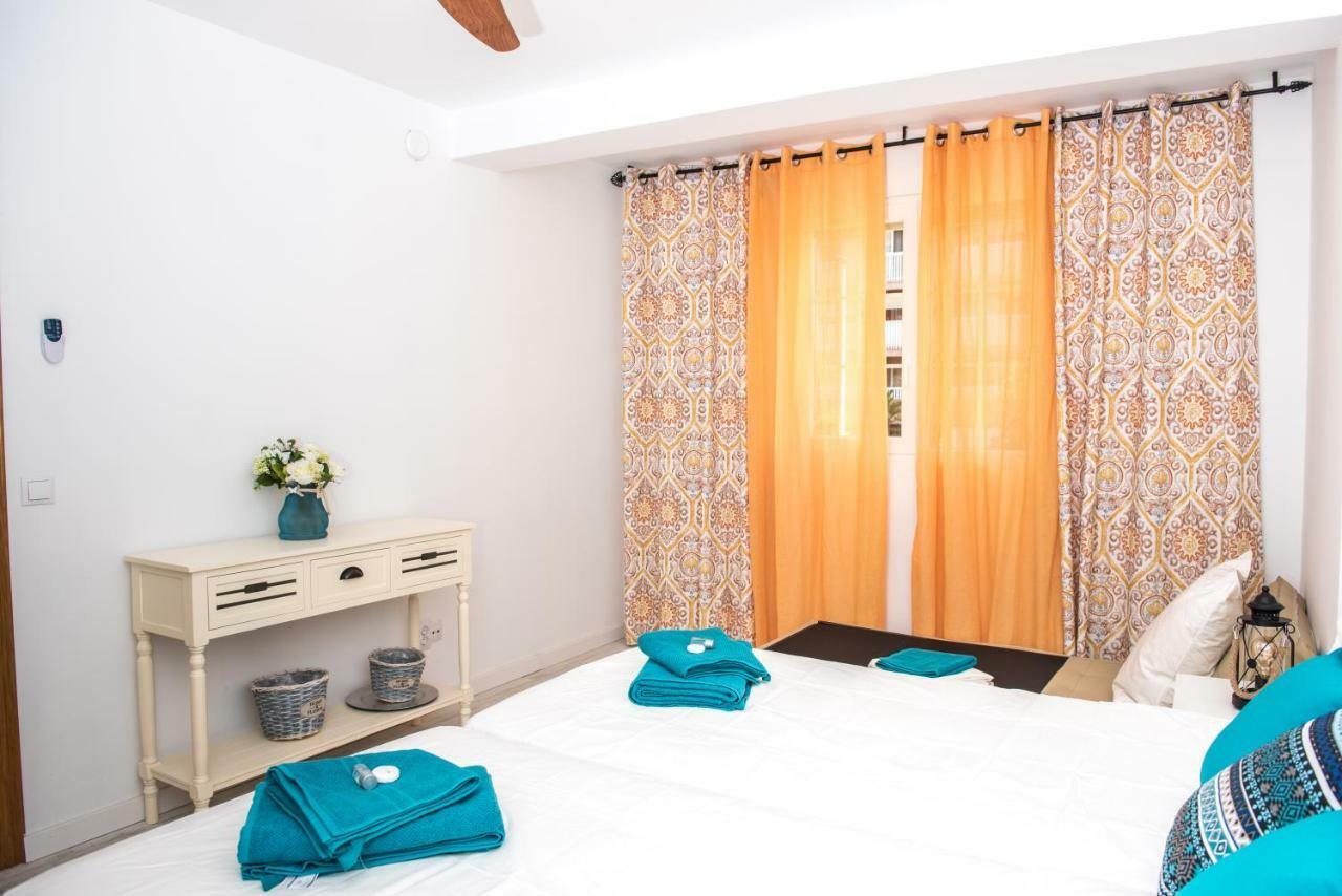 Laura Sea View Apartment บาเลนเซีย ภายนอก รูปภาพ