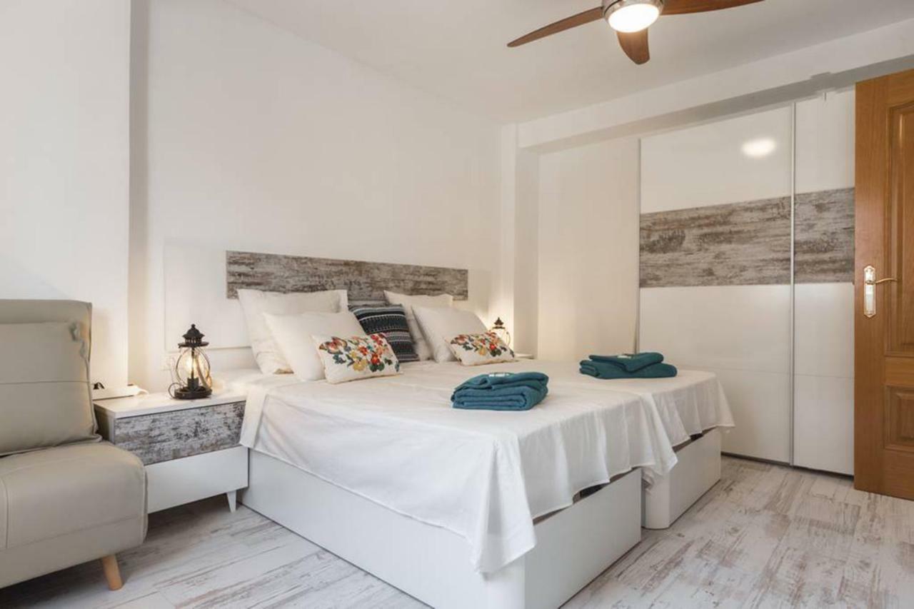 Laura Sea View Apartment บาเลนเซีย ภายนอก รูปภาพ